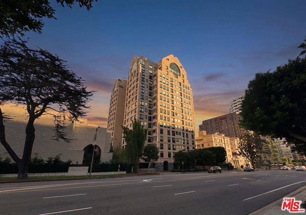 Condo in Los Angeles, California, United States 1 - 18296698