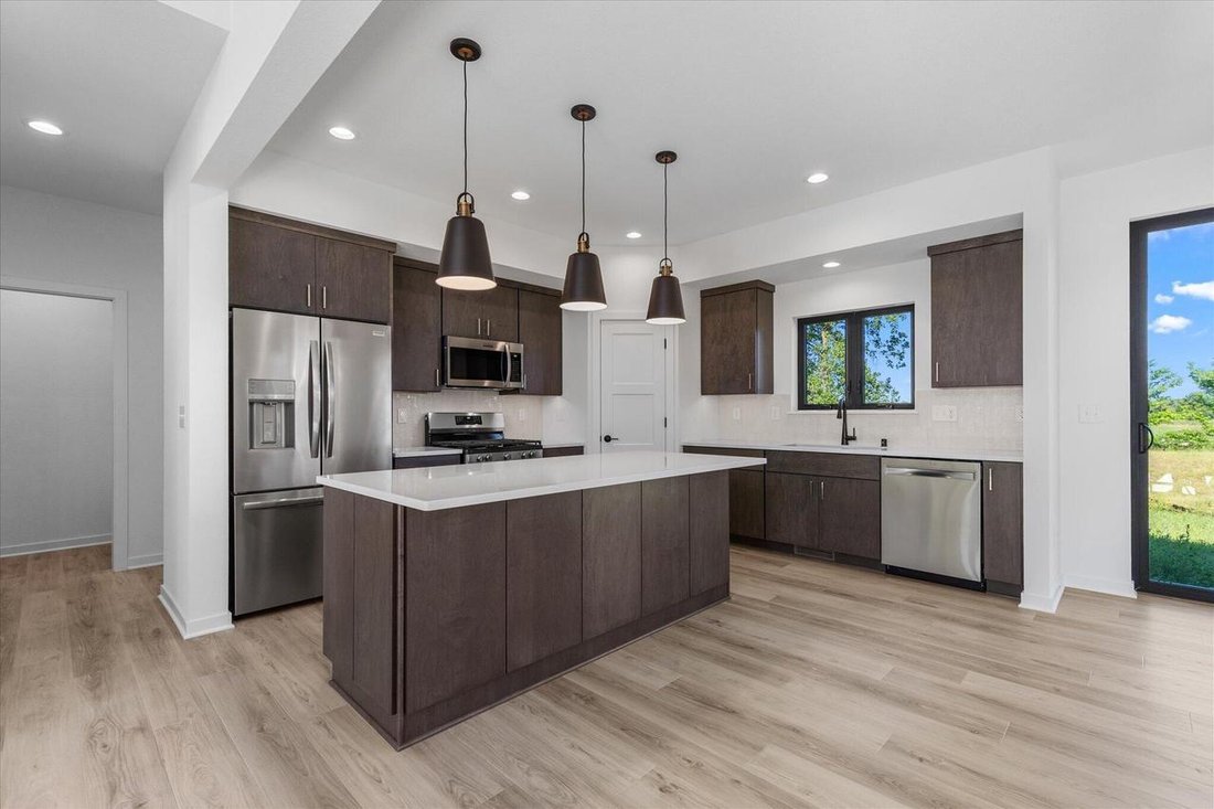 House in Pewaukee, Wisconsin, United States 3 - 18296604