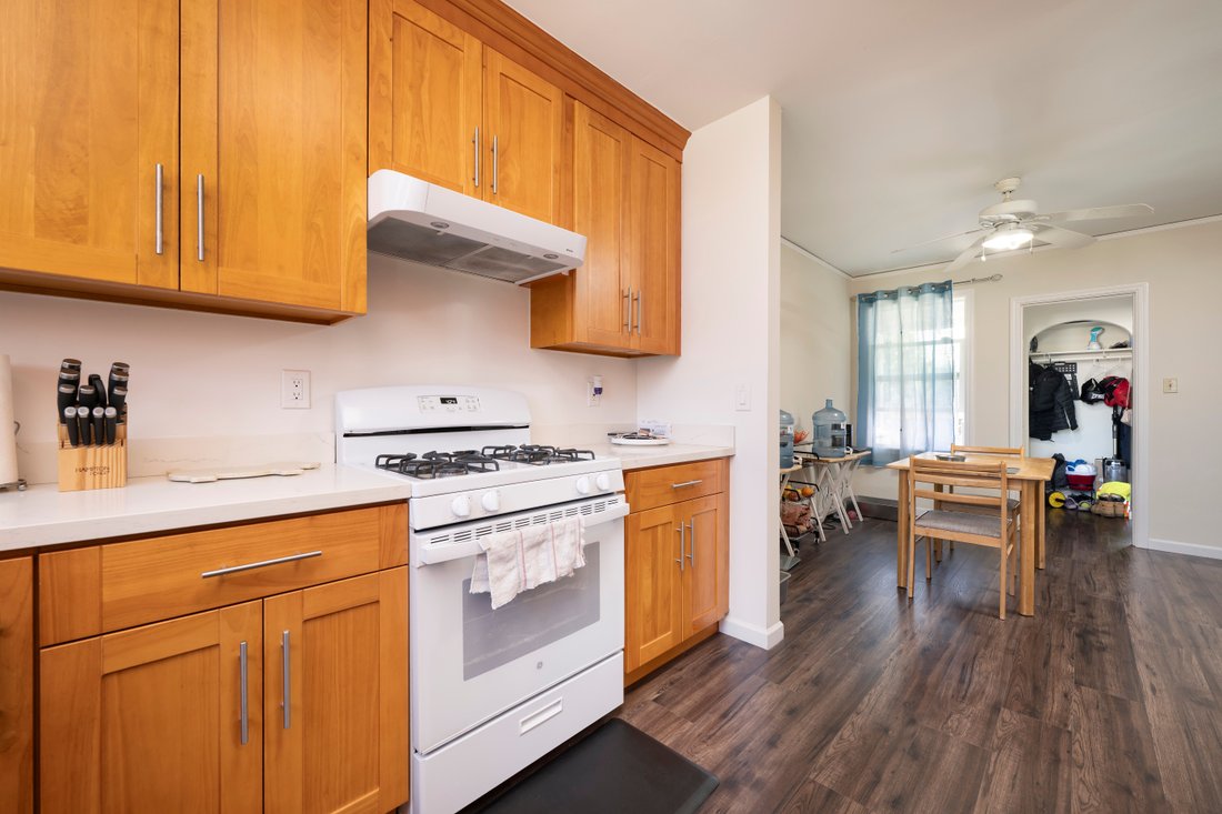 Apartment in San Bruno, California, United States 5 - 18296532