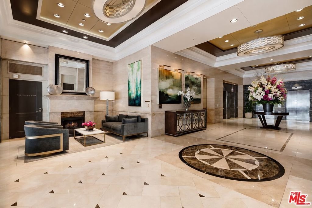 Condo in Los Angeles, California, United States 3 - 18296698
