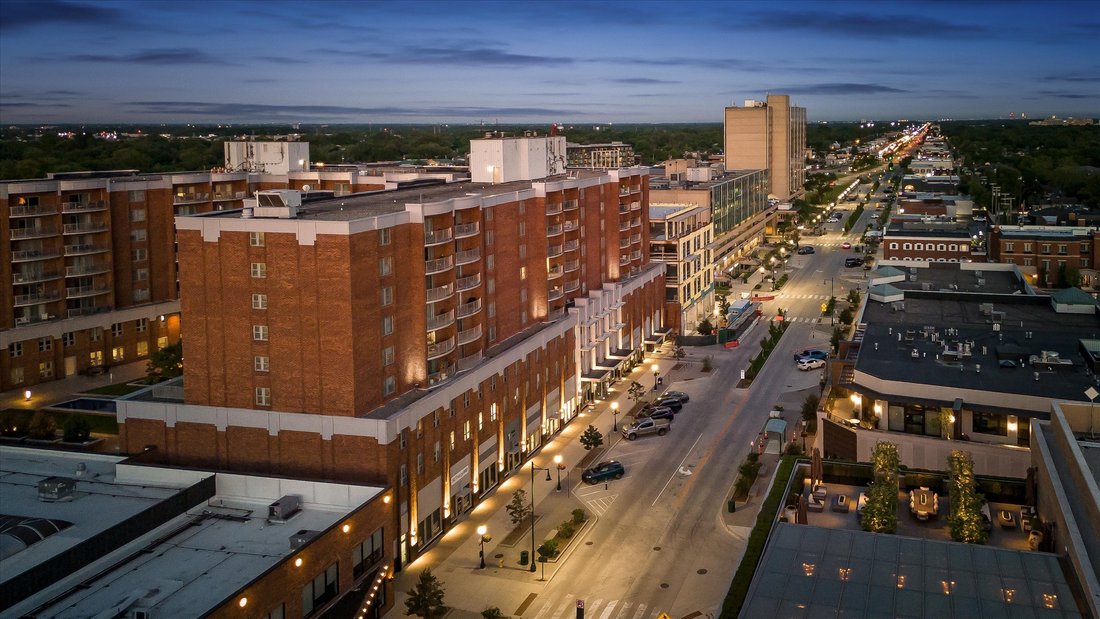 Condo in Birmingham, Michigan, United States 3 - 18296775