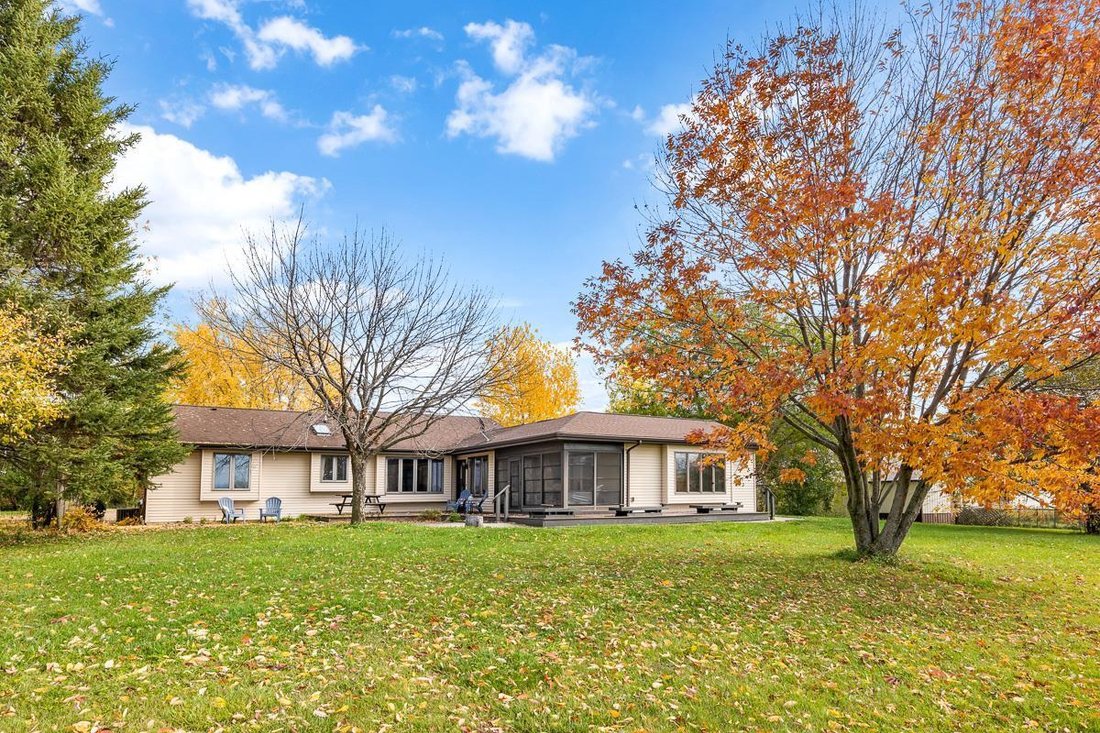 House in Pickett, Wisconsin, United States 2 - 18296607