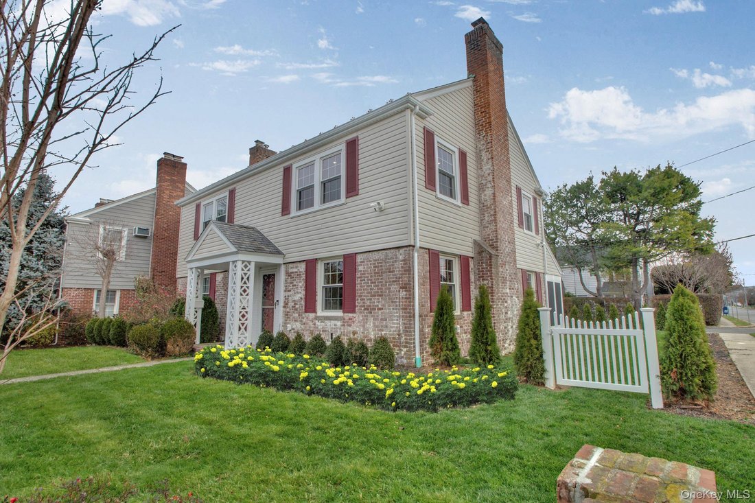 House in Manhasset, New York, United States 1 - 18296721