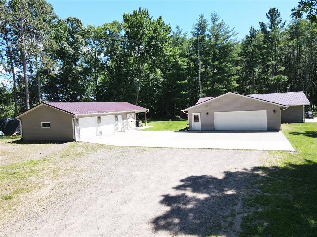 House in New Auburn, Wisconsin, United States 2 - 18284426