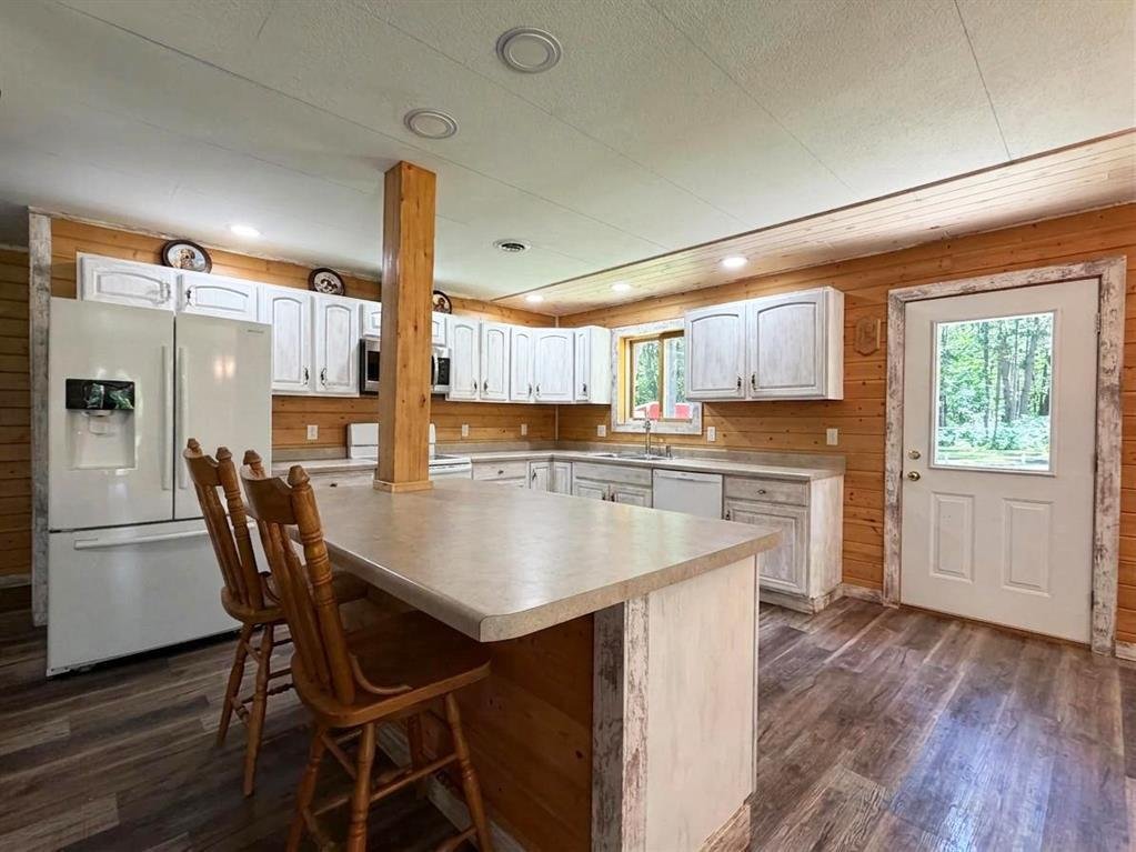 House in New Auburn, Wisconsin, United States 4 - 18284426