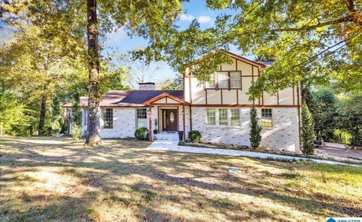 House in Mountain Brook, Alabama, United States 1