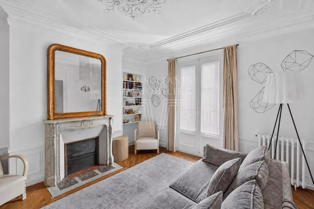 Apartment in Chaillot, Paris 16e Arrondissement, Paris 1 - 18296740