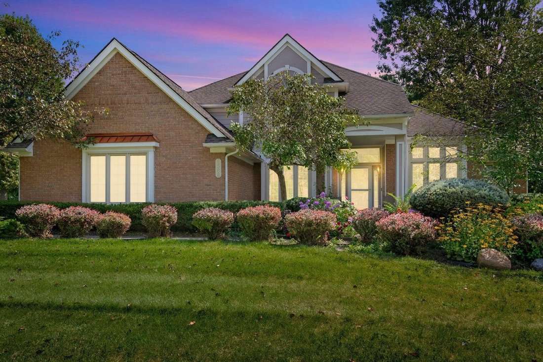 House in Troy, Michigan, United States 1 - 18296477