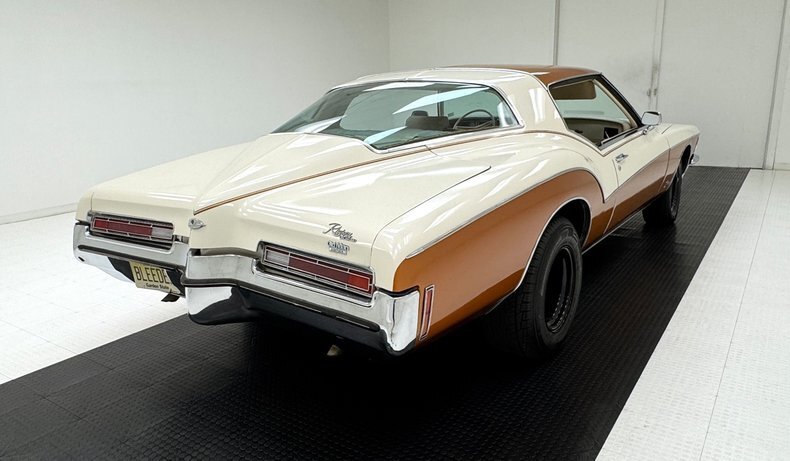Coupe in Morgantown, United States 5 - 18296823