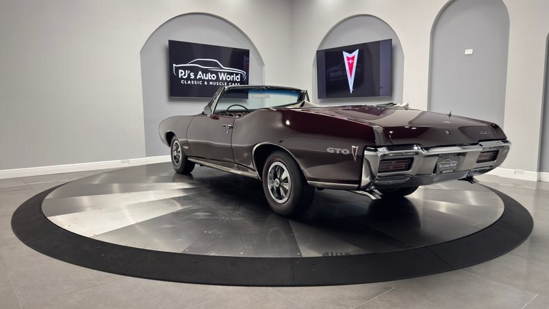 Highly Optioned Numbers Matching 400 V8  Rare Hurst Wheels  Hideaway Headlights! in Clearwater, United States 3 - 18296795