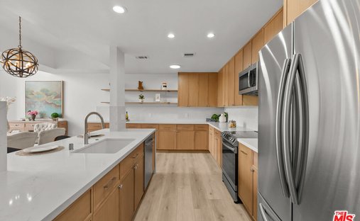 Condo in Los Angeles, California, United States 1