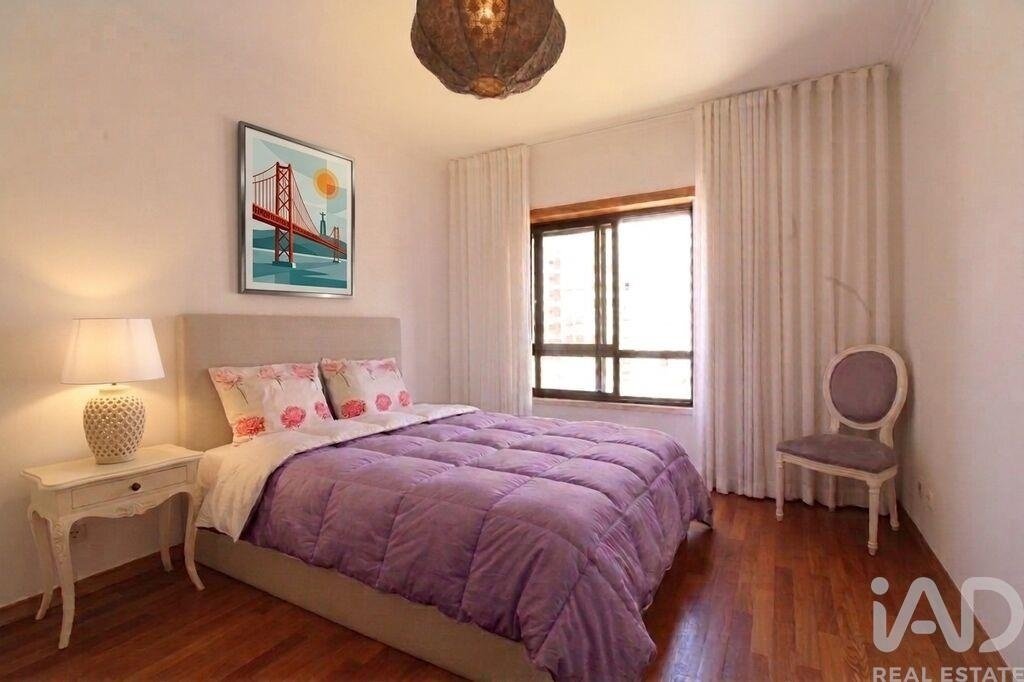 Apartment in Alfragide, Lisbon, Portugal 1 - 18258432