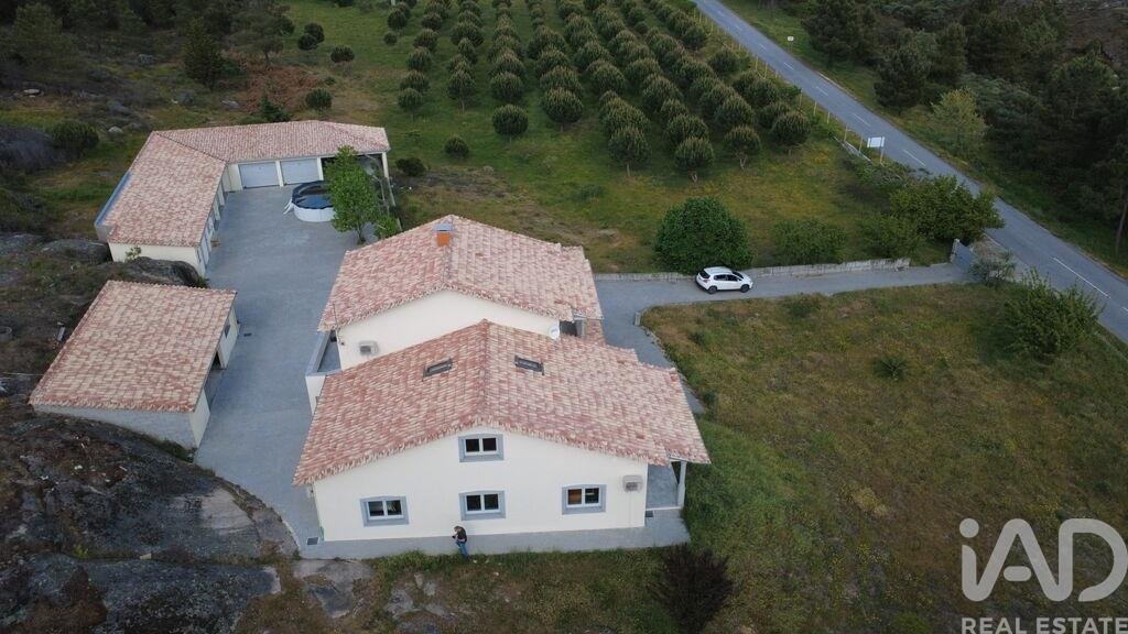 Farm Ranch in Figueiro da Granja, Guarda District, Portugal 4 - 18297028