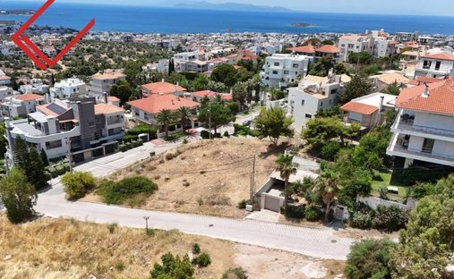 Land in Voula, Attika, Griechenland 1