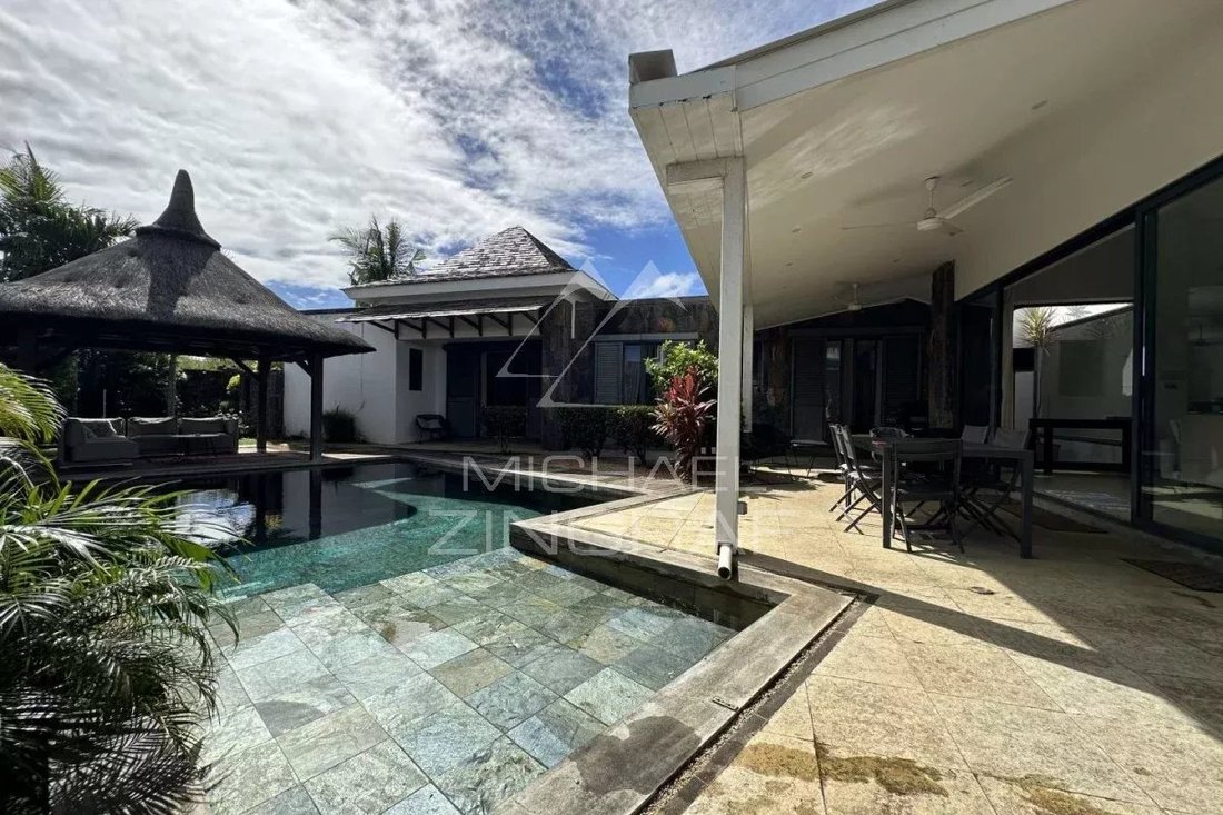 Villa in Grand Baie, Rivière du Rempart District, Mauritius 2 - 18296922