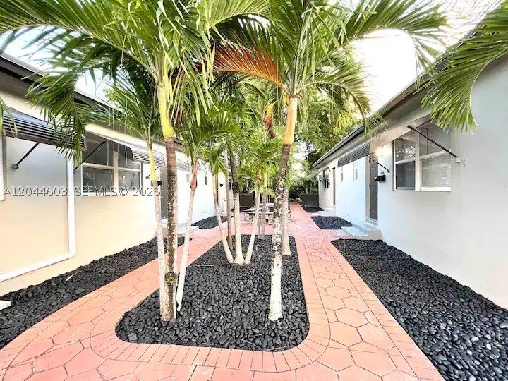 Hollywood, Florida, United States 2 - 18296993