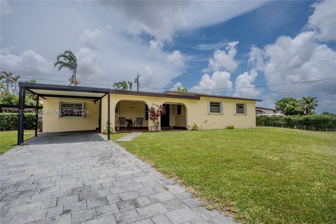 House in Hialeah, Florida, United States 1 - 18296988