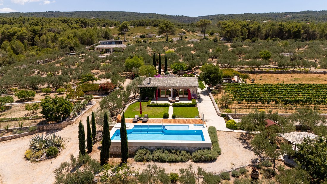 Farm Ranch in Mirca, Split-Dalmatia County, Croatia 1 - 18297071