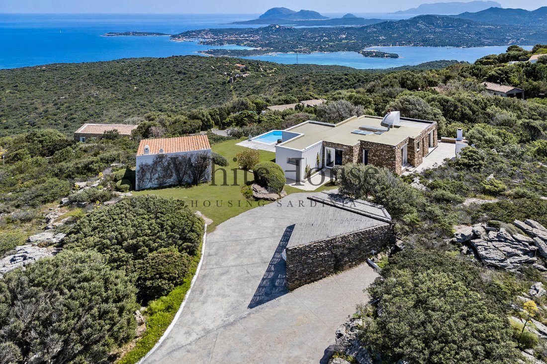 Villa in San Pantaleo, Olbia, Italy 5 - 18198851