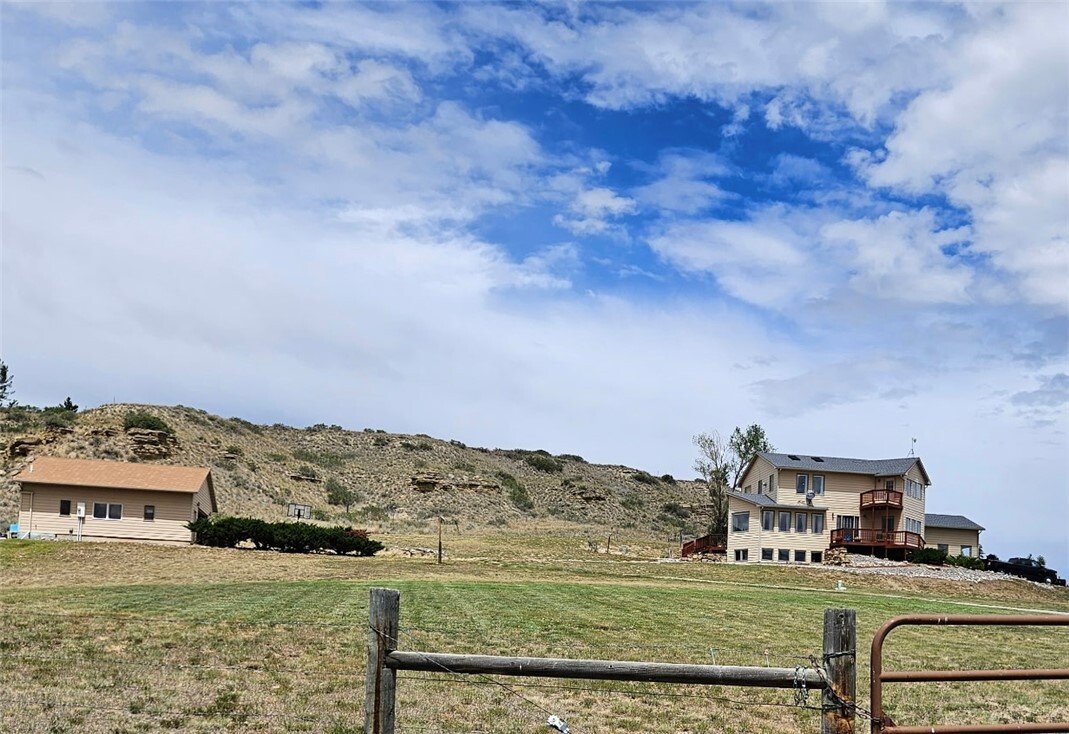 House in Joliet, Montana, United States 1 - 18238190