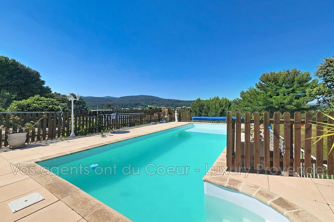 Villa in Hameau, Simiane-Collongue, France 2 - 18296874