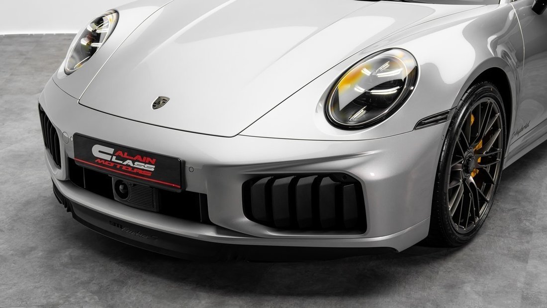 Coupe in Dubai, United Arab Emirates 5 - 18296911