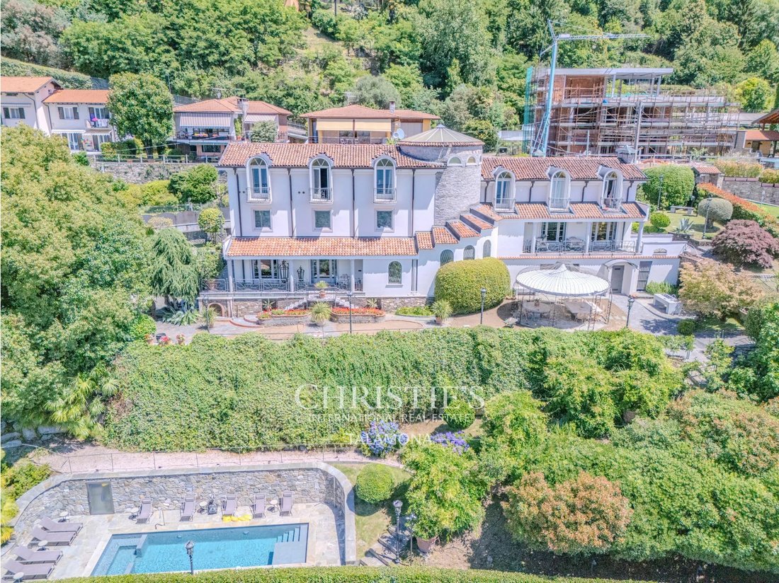 Villa in Verbania, Piedmont, Italy 1 - 18296990