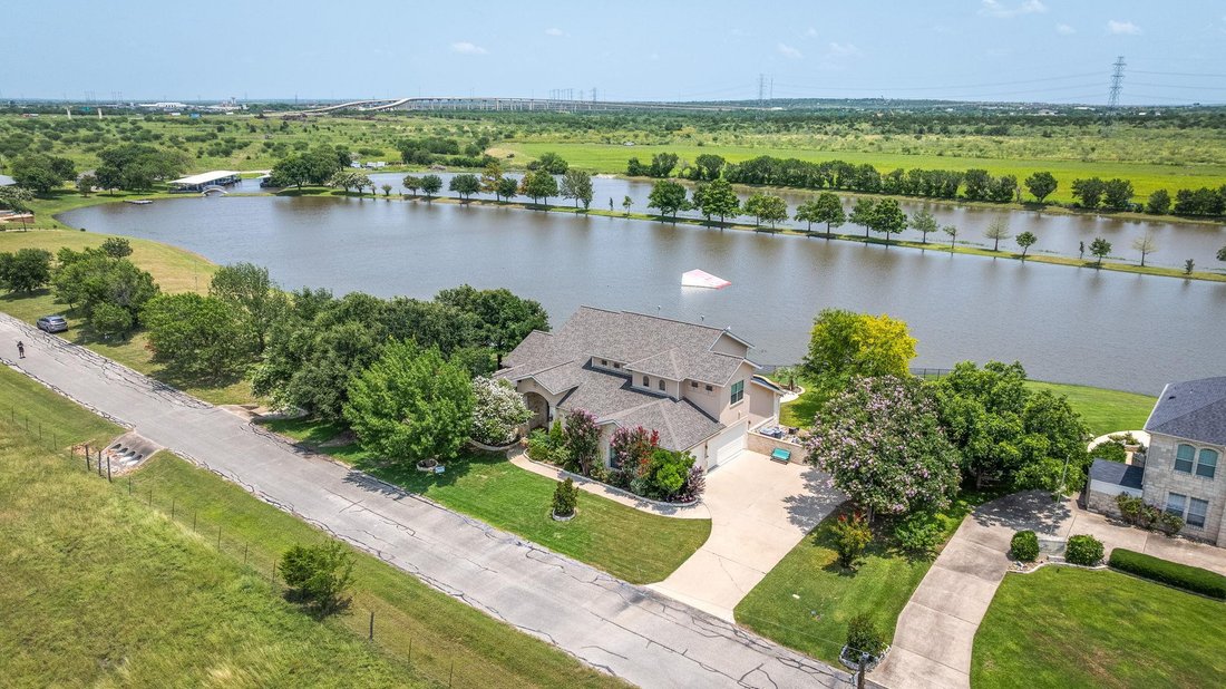 House in Buda, Texas, United States 3 - 17613351