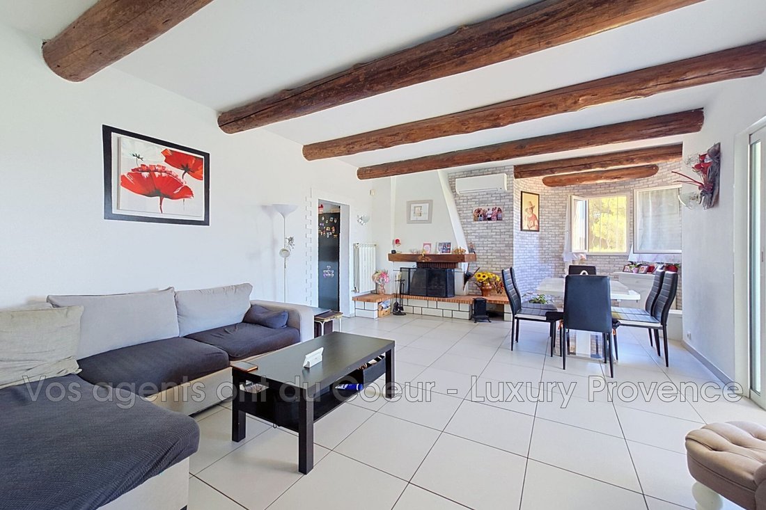 Villa in Hameau, Simiane-Collongue, France 4 - 18296874