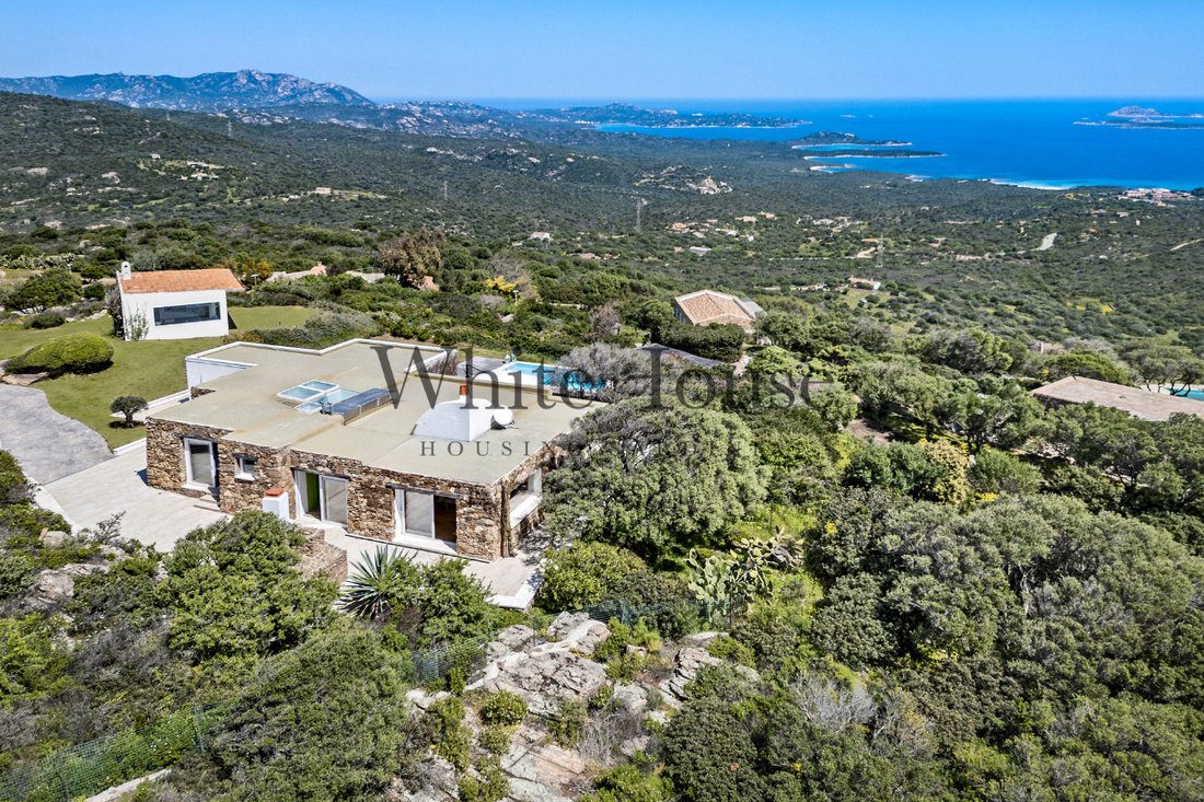 Villa in San Pantaleo, Olbia, Italy 3 - 18198851