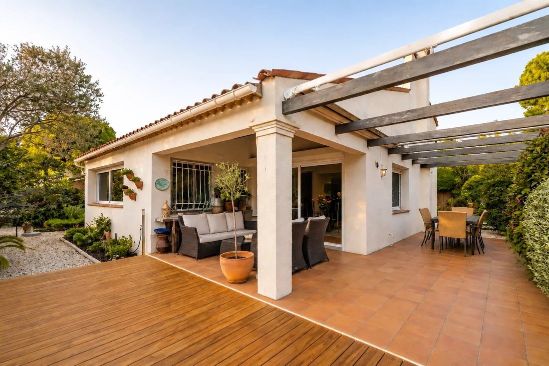 Villa in Saint-Jean-Cap-Ferrat, Provence-Alpes-Côte d'Azur, France 2 - 16859092