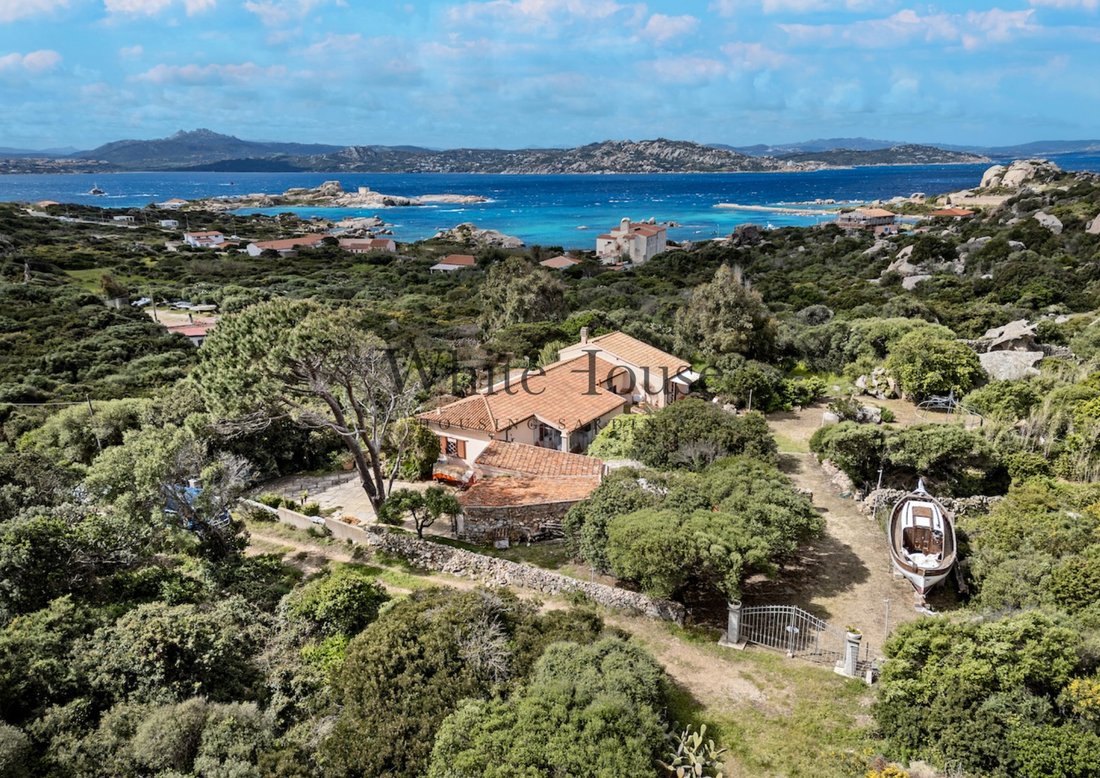 Villa in La Maddalena, Sardinia, Italy 1 - 18297147