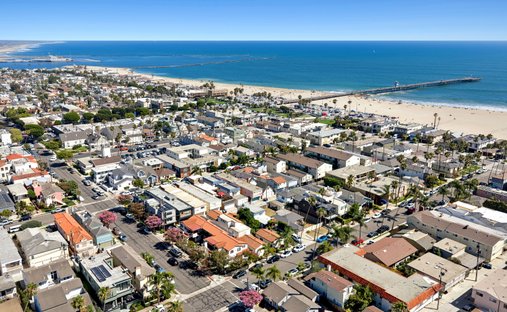 Apartment in Seal Beach, California, United States 1