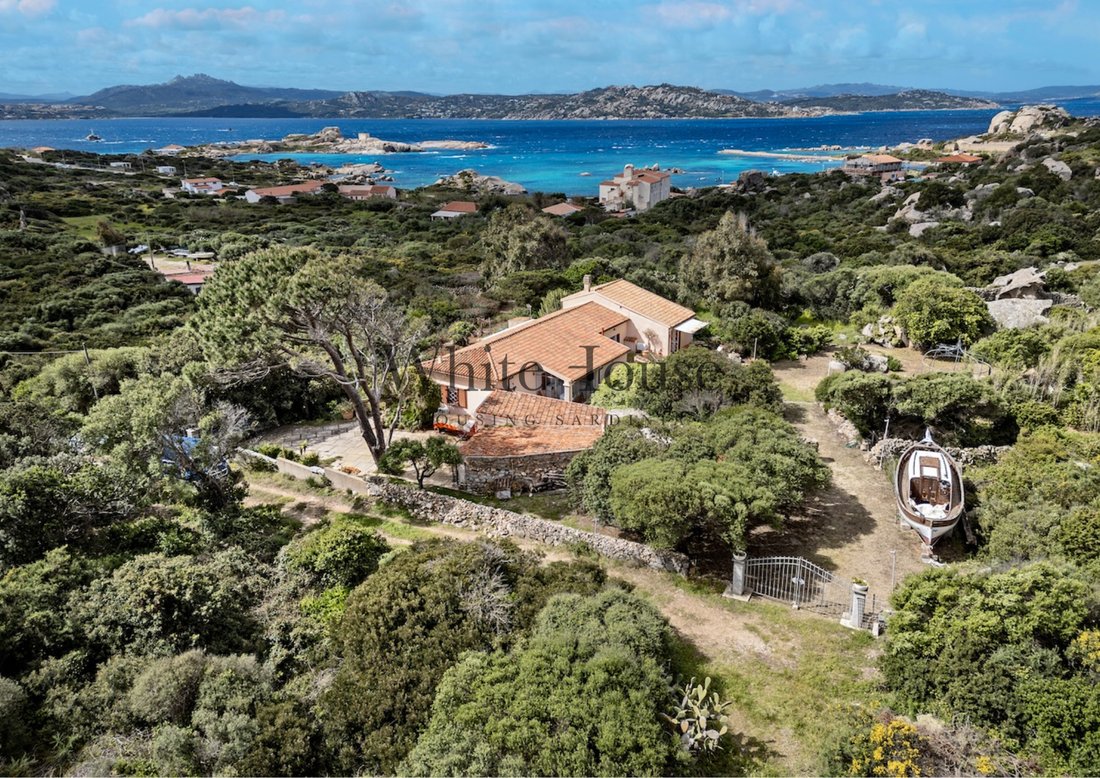 Villa in La Maddalena, Sardinia, Italy 3 - 18297147