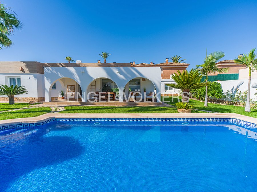 Villa in San Juan de Alicante, Valencian Community, Spain 3 - 18297034