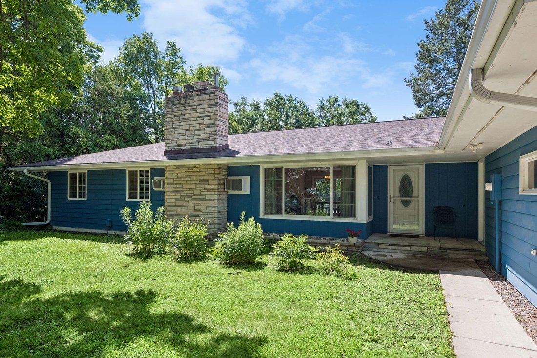 House in Spring Park, Minnesota, United States 2 - 18296999