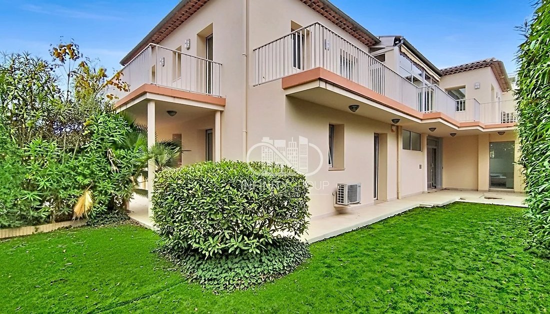 Villa in Pont du Lys-Antibes les Pins, Antibes, France 2 - 17381744