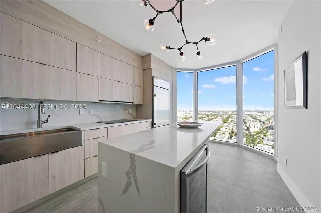 Condo in Miami Beach, Florida, United States 3 - 18296987