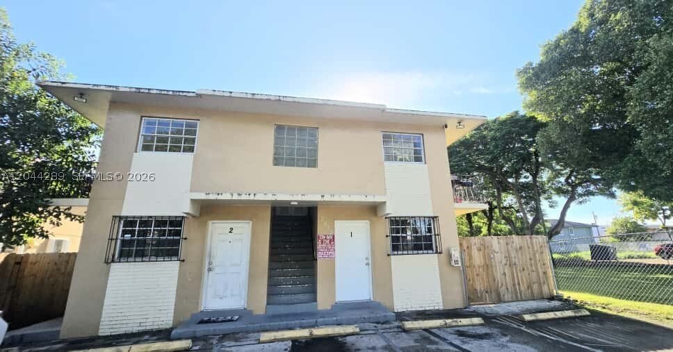 Miami, Florida, United States 1 - 18296995