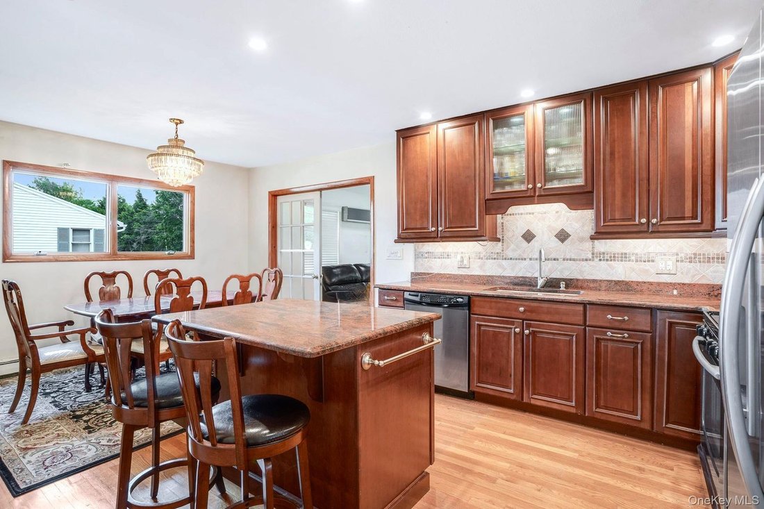 House in Spackenkill, New York, United States 4 - 18087324