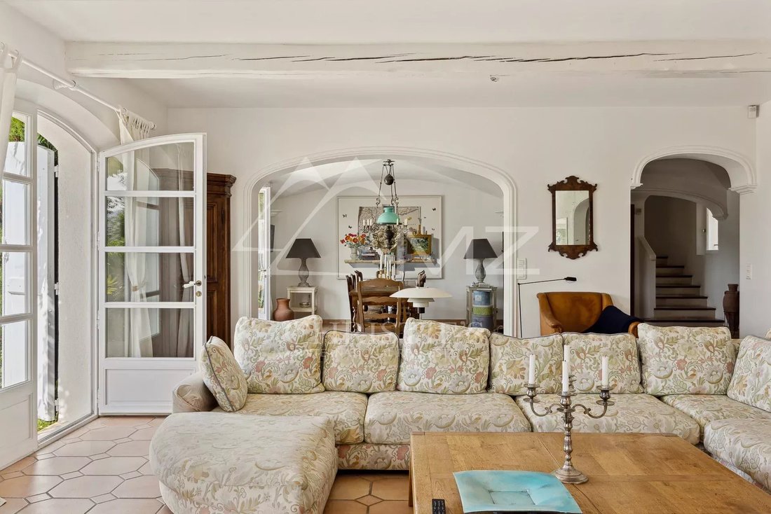 Villa in Saint-Vallier-de-Thiey, Provence-Alpes-Côte d'Azur, France 4 - 13385011
