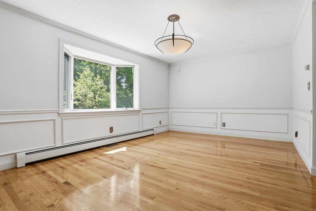 Framingham, Massachusetts, United States 4 - 18296882