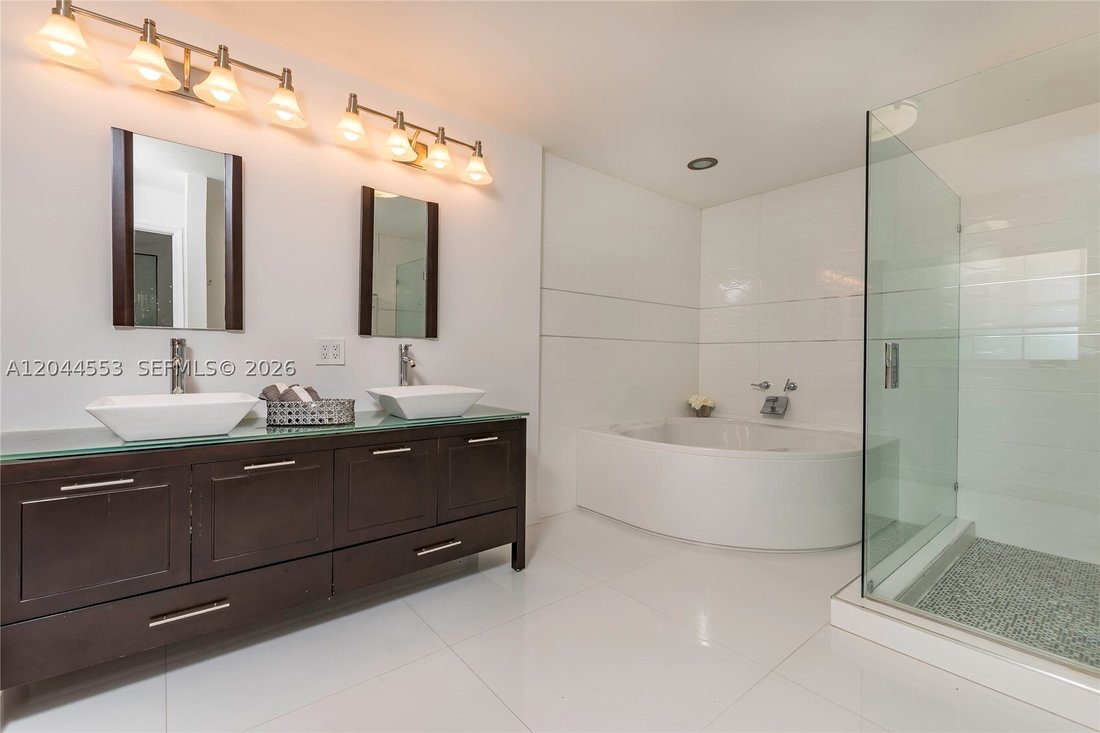 House in Doral, Florida, United States 4 - 18296972