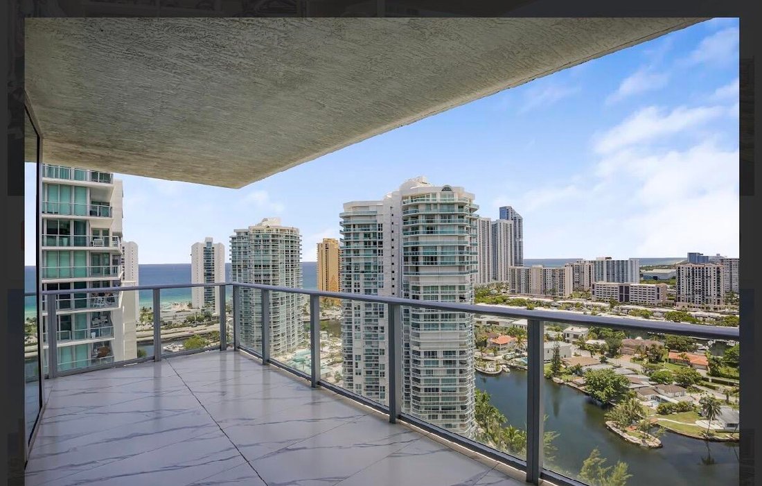 Condo in Sunny Isles Beach, Florida, United States 1 - 18225888
