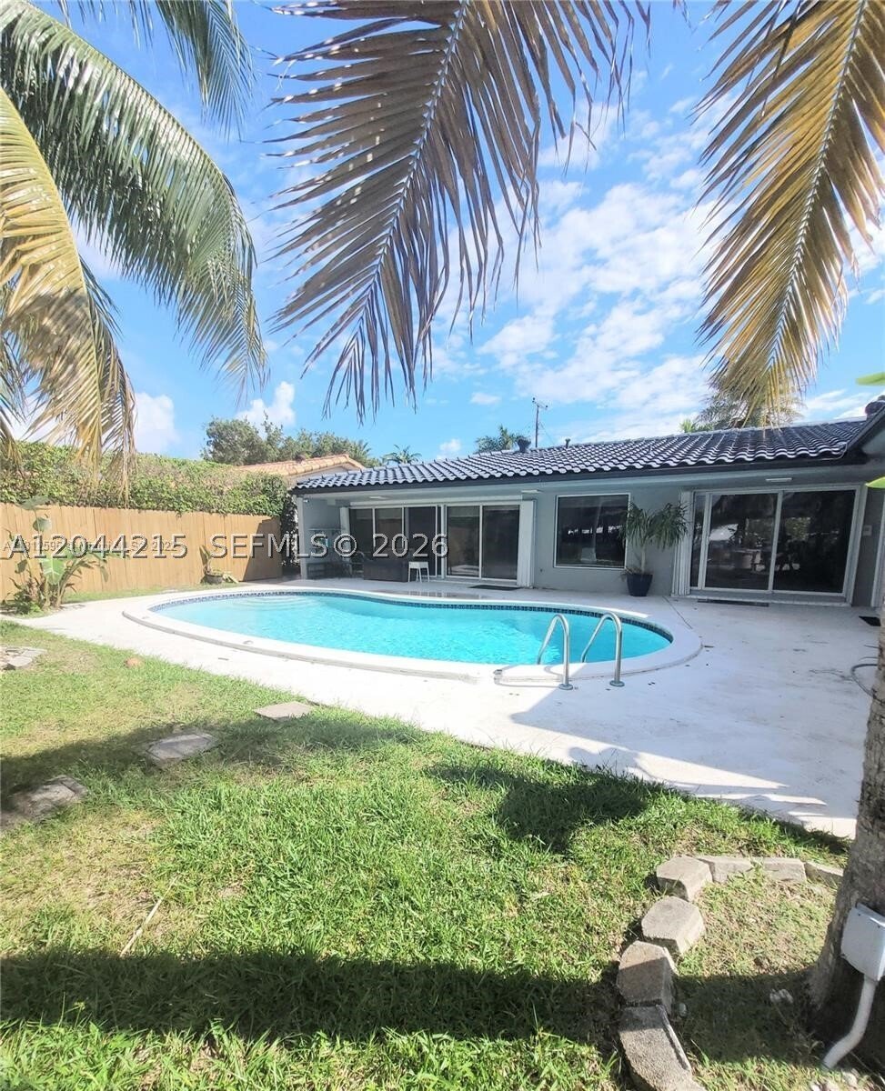 House in North Miami Beach, Florida, United States 3 - 18296974