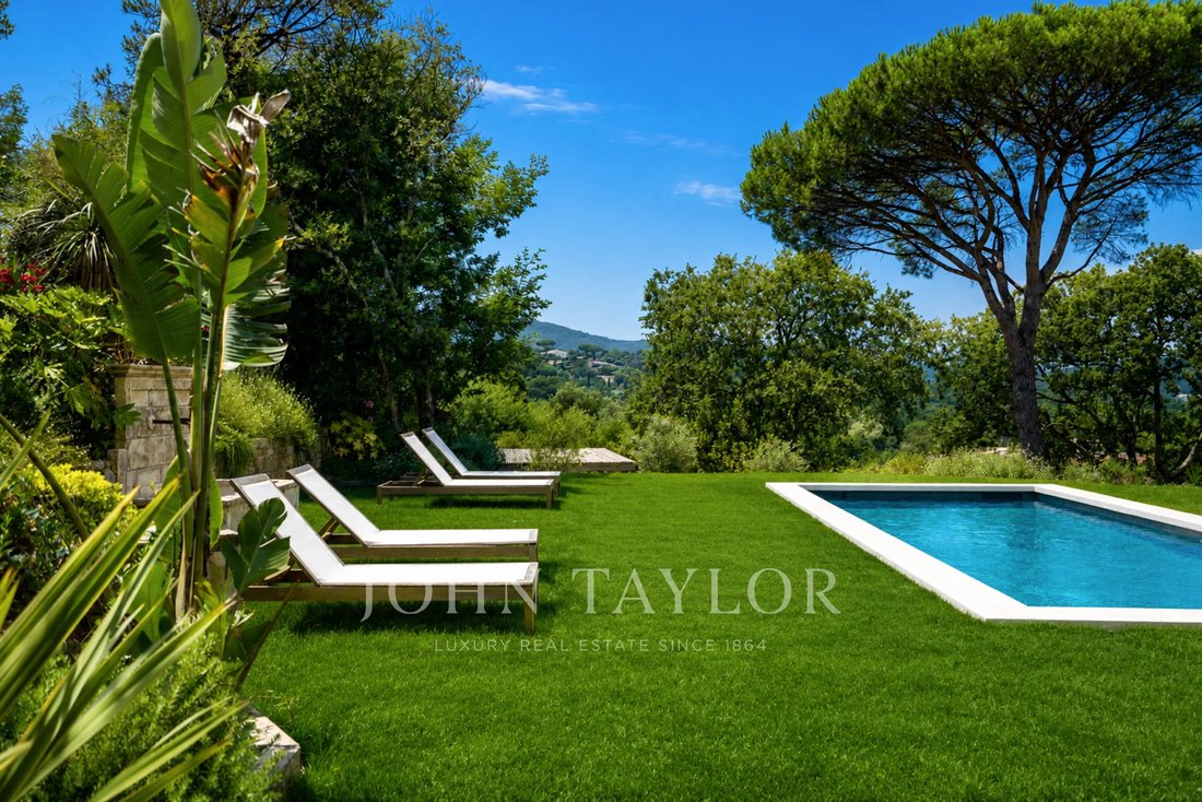 Domaine à La Croix-Valmer, Provence-Alpes-Côte d'Azur, France 2 - 18016925