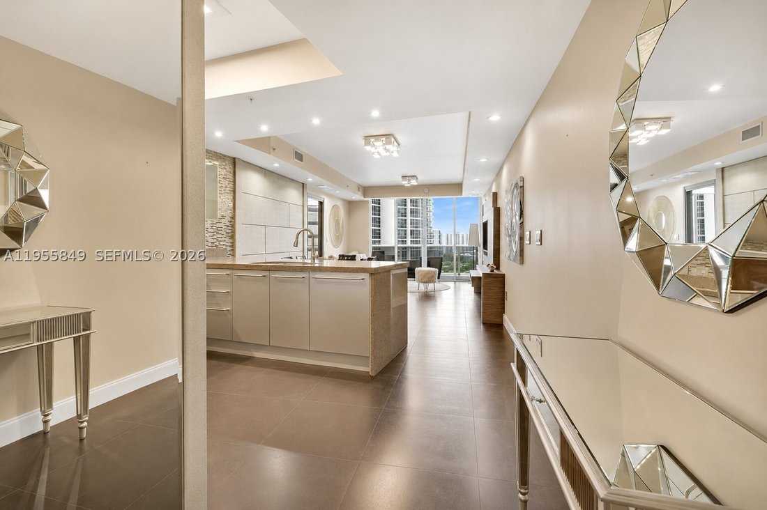 Condo in Sunny Isles Beach, Florida, United States 5 - 17050736