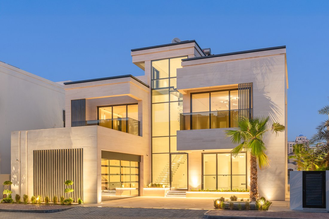Villa in Palm Jumeirah, Dubai, United Arab Emirates 1 - 16890321