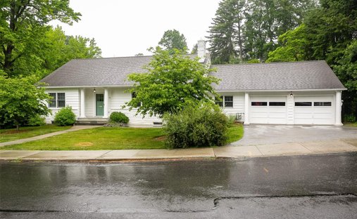 House in Spackenkill, New York, United States 1