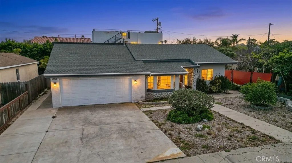 Los Angeles, California, United States 1 - 18297327